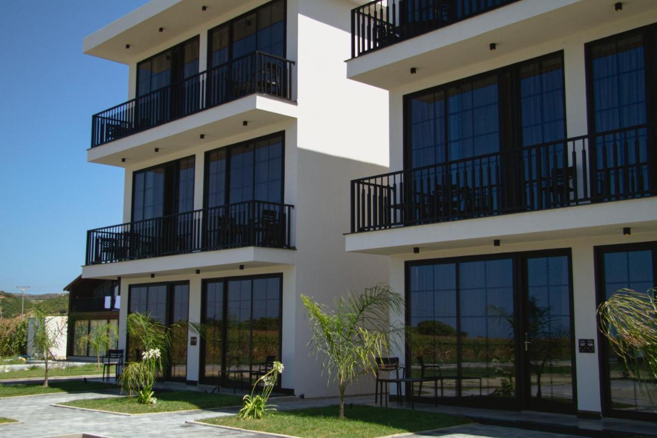 Posh Villas Rrogozhine ภายนอก รูปภาพ