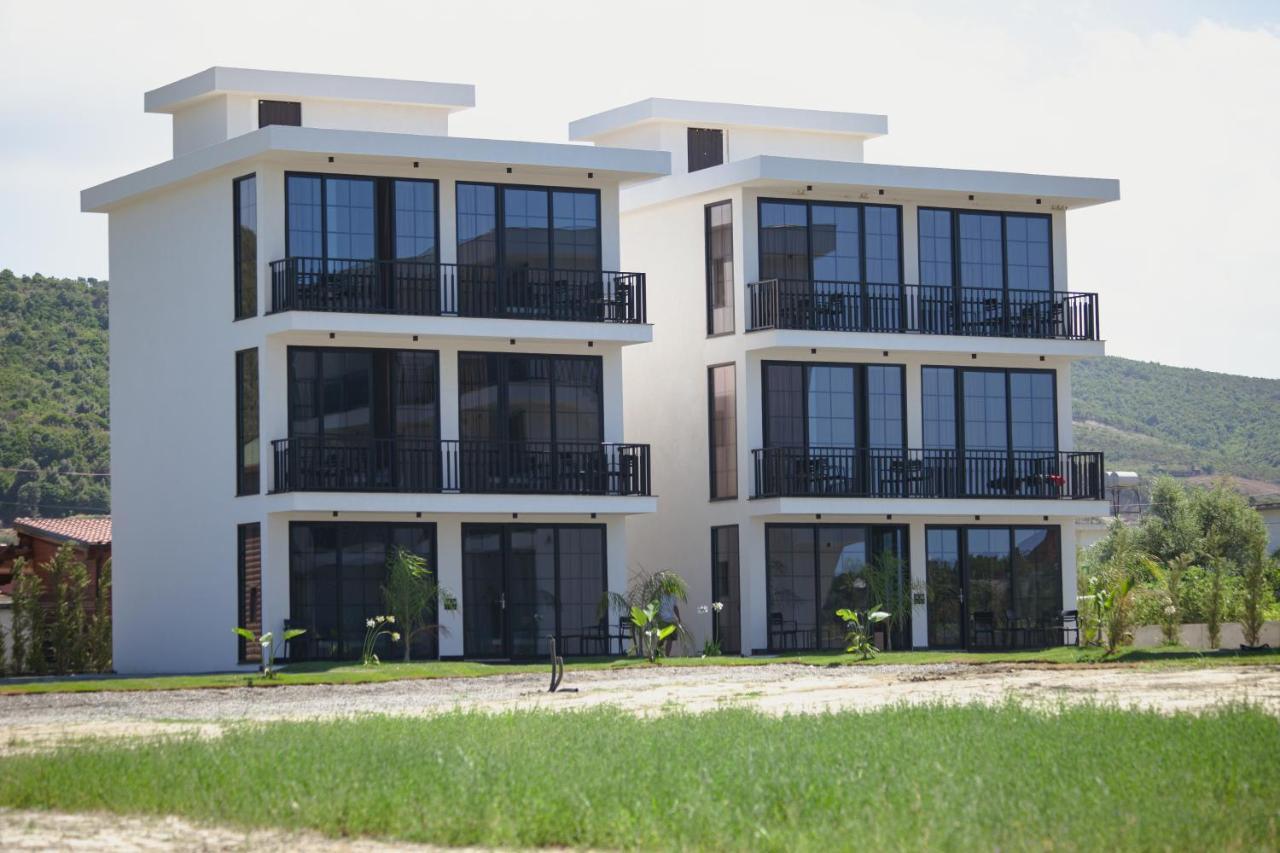 Posh Villas Rrogozhine ภายนอก รูปภาพ
