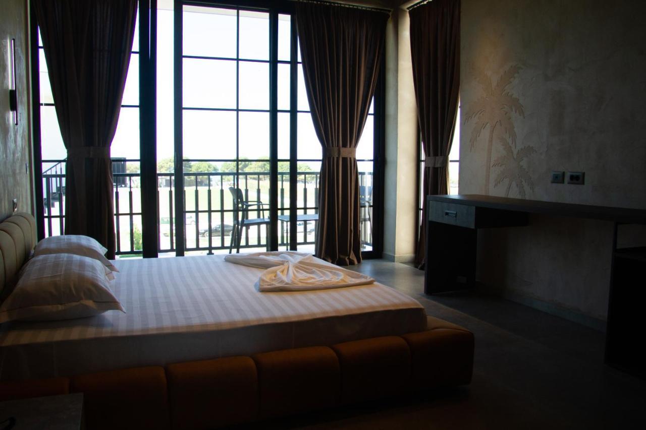 Posh Villas Rrogozhine ภายนอก รูปภาพ