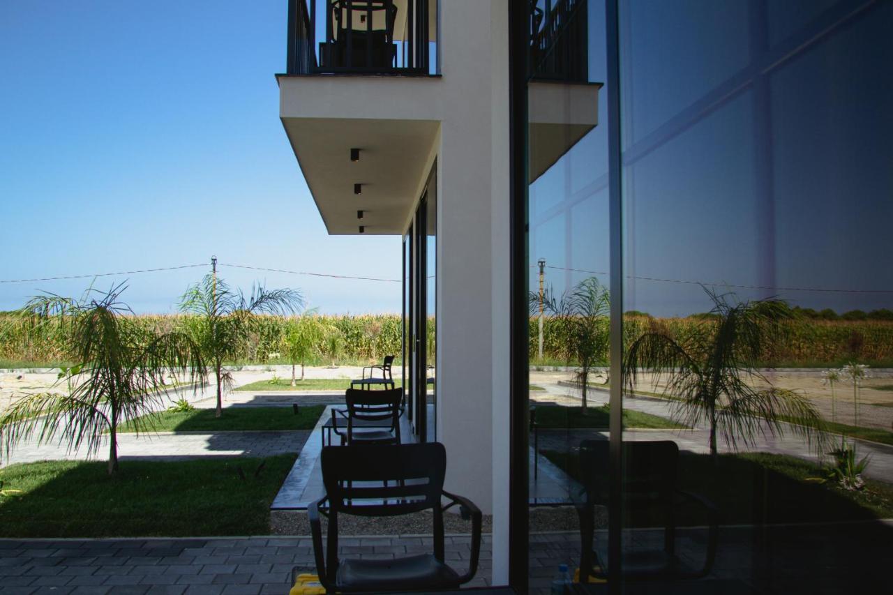 Posh Villas Rrogozhine ภายนอก รูปภาพ